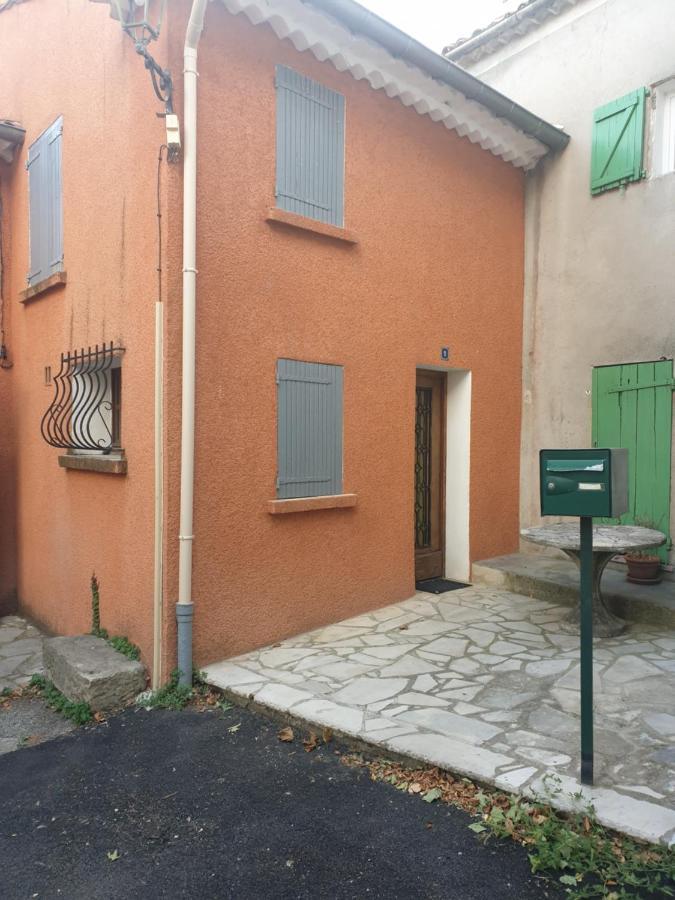 Maison De Village De 98 M2 Typiquement Provencale Pierrevert Eksteriør billede